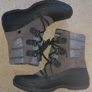 North Face Nuptse purna shorty boot 7.5